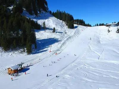 Skipiste in Hoch-Ybrig © Ferien- und Sportzentrum Hoch-Ybrig AG