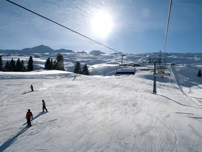 Die Gäste können sich über breite Pisten freuen © Ferien- und Sportzentrum Hoch-Ybrig AG