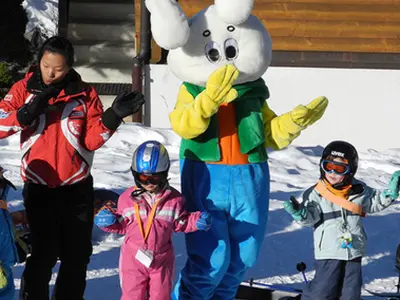 Kinder im Skikurs von Rosswald © Rosswald