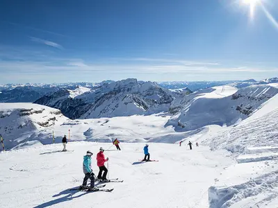 Skifahrer auf einer Piste im Skigebiet Chäserrugg - Unterwasser und Alt St. Johann © Toggenburg Bergbahnen AG
