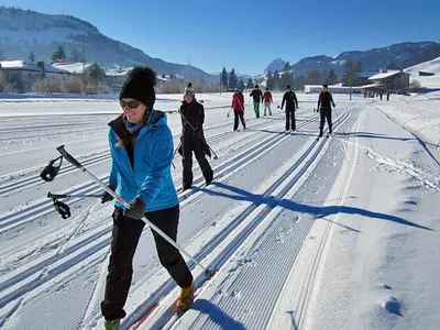 Langläufer auf der Loipe am Bolzberg © Einsiedeln Tourismus