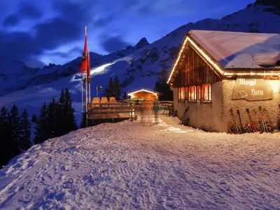 Winterzauber in der Munggä Hüttä © Sportbahnen Elm