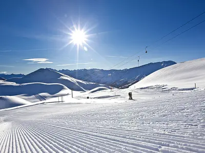 Piste im Skigebiet Minschuns © Andrea Badrutt, Chur