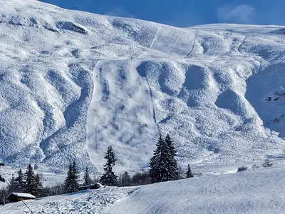 Blick auf die Piste in Obersaxen-Mundaun © Bergbahnen Obersaxen-Mundaun