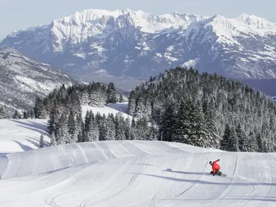 Snowboarder im Skigebiet Chur-Brambrüesch © Daniel Knecht
