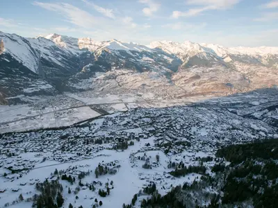 Blick aufs winterliche Tal von Nendaz © Etienne Bornet