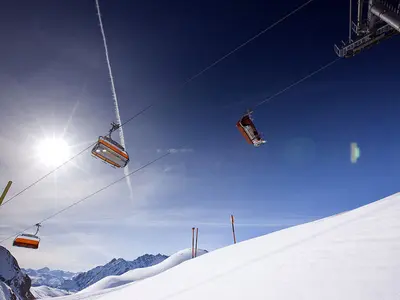 Bequem im Sessellift nach oben © Andrea Badrutt / Chur