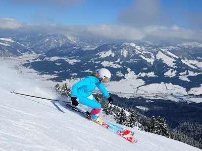 Skifahrerin St. Johann © Eisend Stefan / St. Johann in Tirol