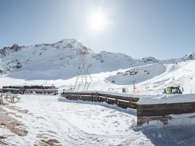Sonnenterrasse am Gletscherrestaurant © TVB Tiroler Oberland | Roman Huber