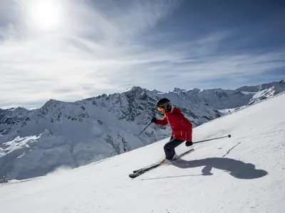 Skifahren im Skigebiet Rifflsee © Pitztaler Gletscher - Daniel Zangerl