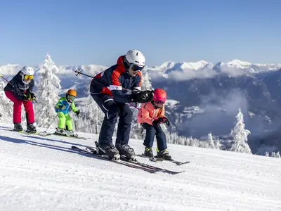 Skifamilie am Nassfeld © Martin Lugger