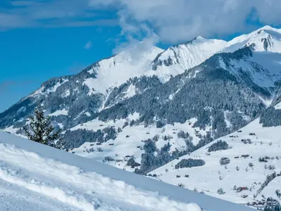 Winterpanorama am Raggal © www.sklifte-raggal.com