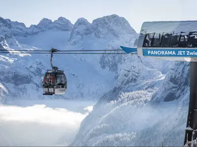 Der Panoramajet bringt euch von Gosau auf den Berg © ARGE Dachstein West / Mirja Geh