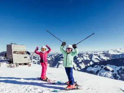 Kids am Top of Alpbachtal © Johannes Sautner, shootandstyle.com