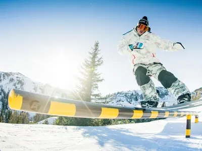 Snowboarder im Absolut Park © Shuttleberg