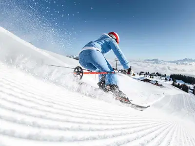 Skifahrerin auf einer Piste im Snow Space Salzburg © Snow Space Salzburg / C. Schartner