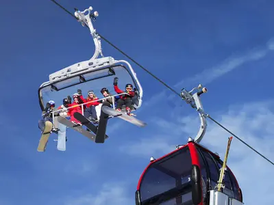 Bequem auf den Berg mit dem Sessellift © Bergbahnen Berwang
