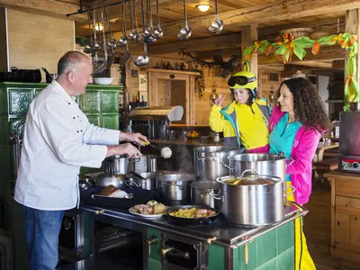 Jause im Skigebiet Klippitztörl © Kärnten Werbung / Daniel Zupanc