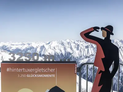 Panoramaterrasse am Hintertuxer Gletscher © Johannes Sautner, shootandstyle.com