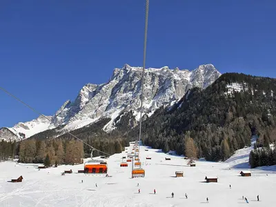 Sessellift im Skigebiet Ehrwalder Wettersteinbahnen © Ehrwalder Wettersteinbahnen