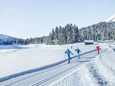 Langläufer auf den gespurten Loipen der Region Seefeld © Region Seefeld