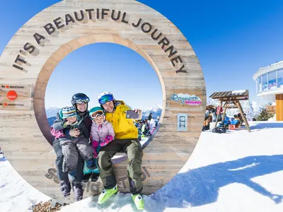 Gemeinsames Familien-Selfie auf der Rosshütte - Seefeld © Region Seefeld