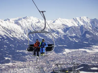 Sessellift im Skigebiet Muttereralm © Innsbruck Tourismus