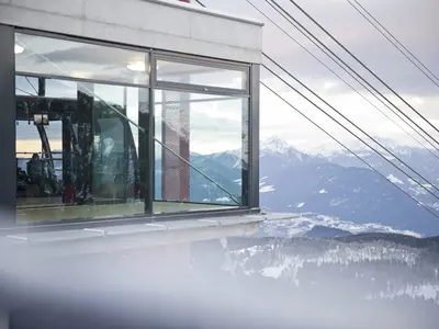 Gläserne Bergstation der Gondelbahn Meran 2000 © MGM/Alex Filz