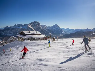 Skifahren in Cortina © manazproductions