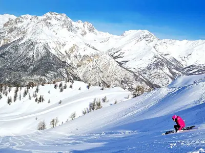 Skifahrer in Bardonecchia © Colomion SPA