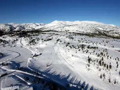 Das Skigebiet Lifjell Skisenter aus der Luft © lifjell.telemark