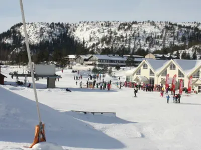 Blick auf die Talstation im Skigebiet Gautefall Alpine Centre © Gautefall Skisenter AS