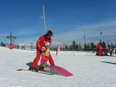 Kinderskischule im Skigebiet Golsfjellet © Golsfjellet Alpinsenter
