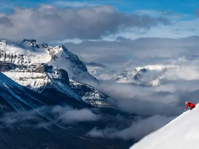 Blick auf die umliegenden Berge © Lake Louise Ski Resort, Reuben Krabbe