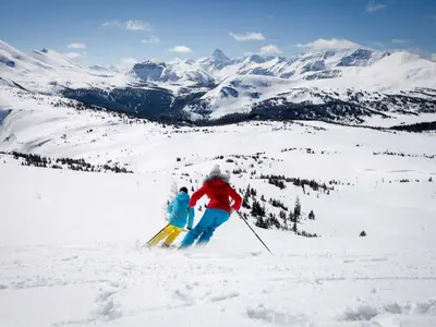 Traumhafte Abfahrten  im Skigebiet Sunshine Village © Sunshine Village