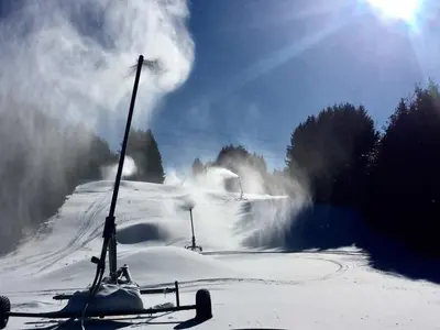 Beschneiungsanlage in Brimacombe © Brimacombe