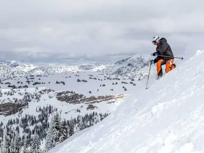 Tiefschneeabfahrt in Grand Targhee © Grand Targhee Resort, Powder Day Photography