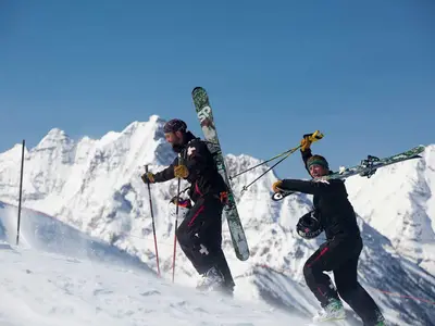 Aufstieg fürs Tiefschneeabenteuer © Aspen Skiing company