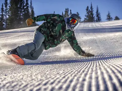 Snowboarding in Copper Mountain © Tripp Fay, Copper Mountain