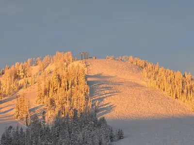 Die Piste beim Sonnenuntergang © Showdown Montana