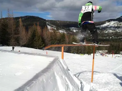 Rails im Snowpark von 49 Degrees North © 49 Degrees North Mountain Resort