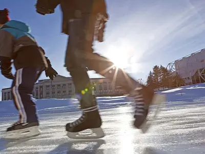 Eisläufer im Olympic Speed Skating Oval in Lake Placid © ORDA/Dave Schmidt