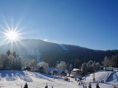Blick auf das Skigebiet von Harrachov © Sportareal Harrachov