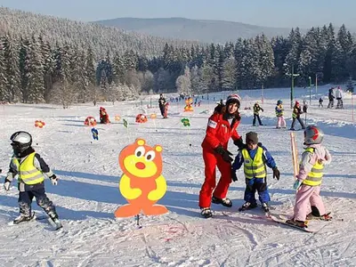 Familien fühlen sich wohl im Skigebiet Cerna Hora © Sitour Marketing GmbH