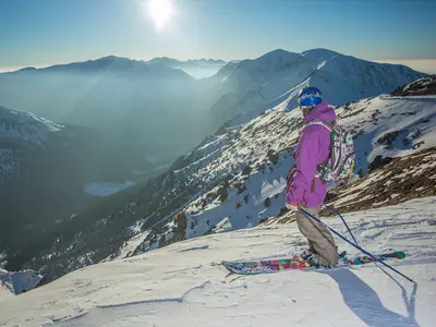 Piste und Panorama im Skigebiet Kasprowy Wierch © POLSKIE KOLEJE LINOWE S.A.