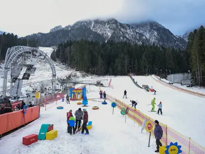 Blick auf das Kinderland in Busteni © Partia Kalinderu Busteni