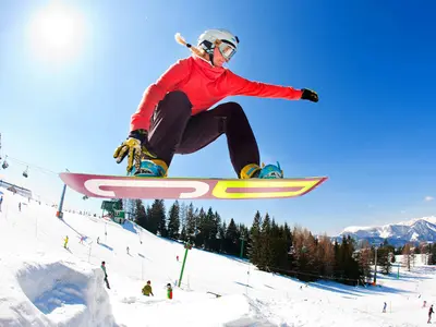 Snowboarderin im Snowpark Cerkno © Ski Cerkno