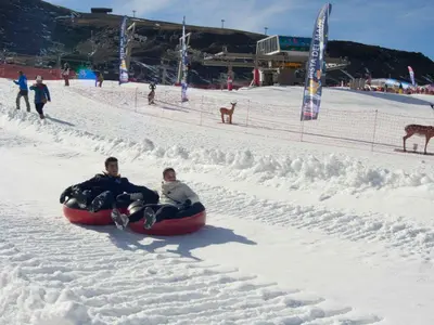 Snow Tubing in Sierra Nevada © Sierra Nevada