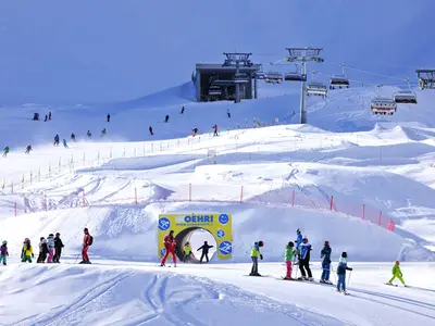 Skifahren im Skigebiet Malbun © Liechtenstein Marketing