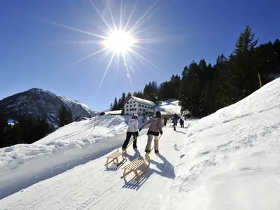 Schlittenfahrer in Steg © Liechtenstein Marketing